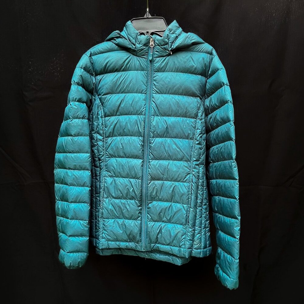 Packable down jacket in dark teal, size Medium